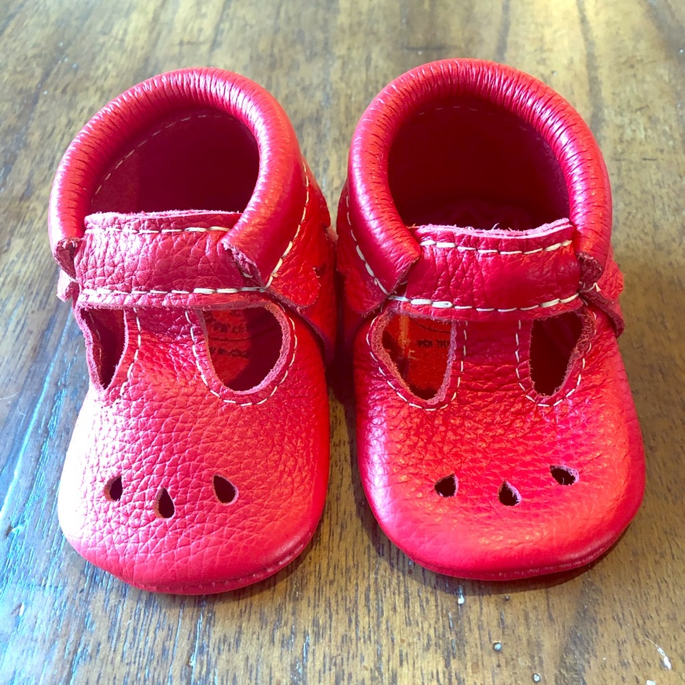 Freshly Picked size 2 Fire engine red moccasins